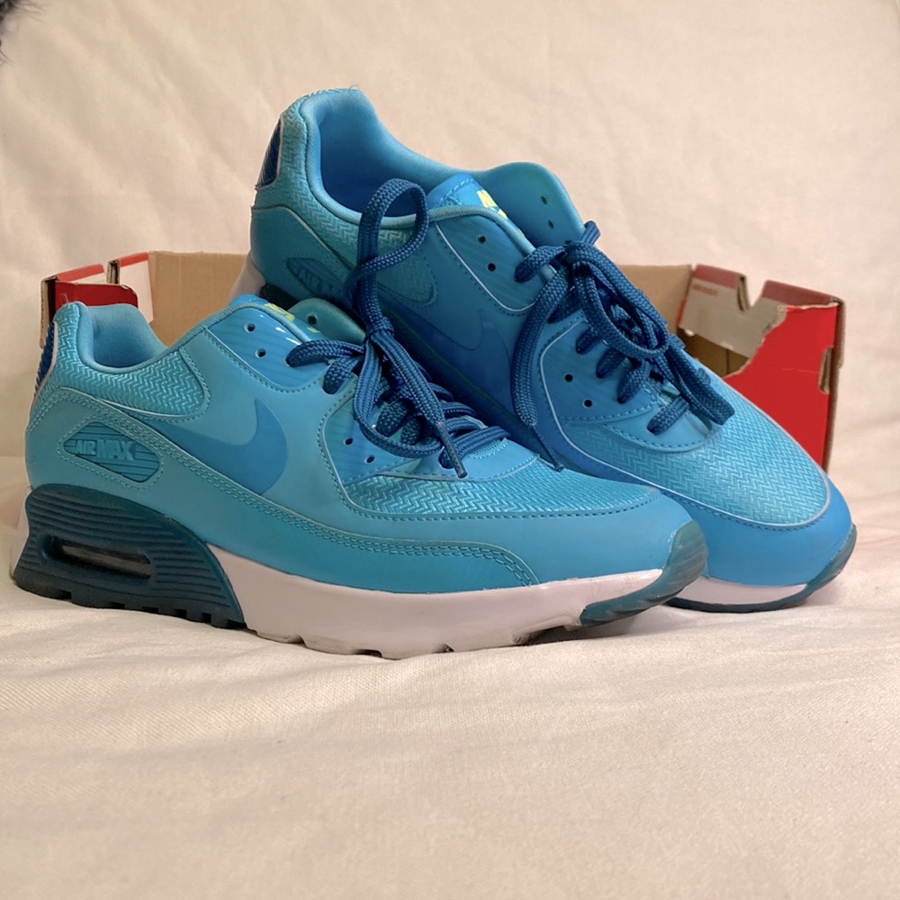 Nike W Air Max 90 Ultra essential in Gamma Blue